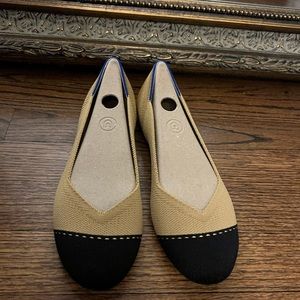 New Rothy’s Camel Captoe Flat size 7.5